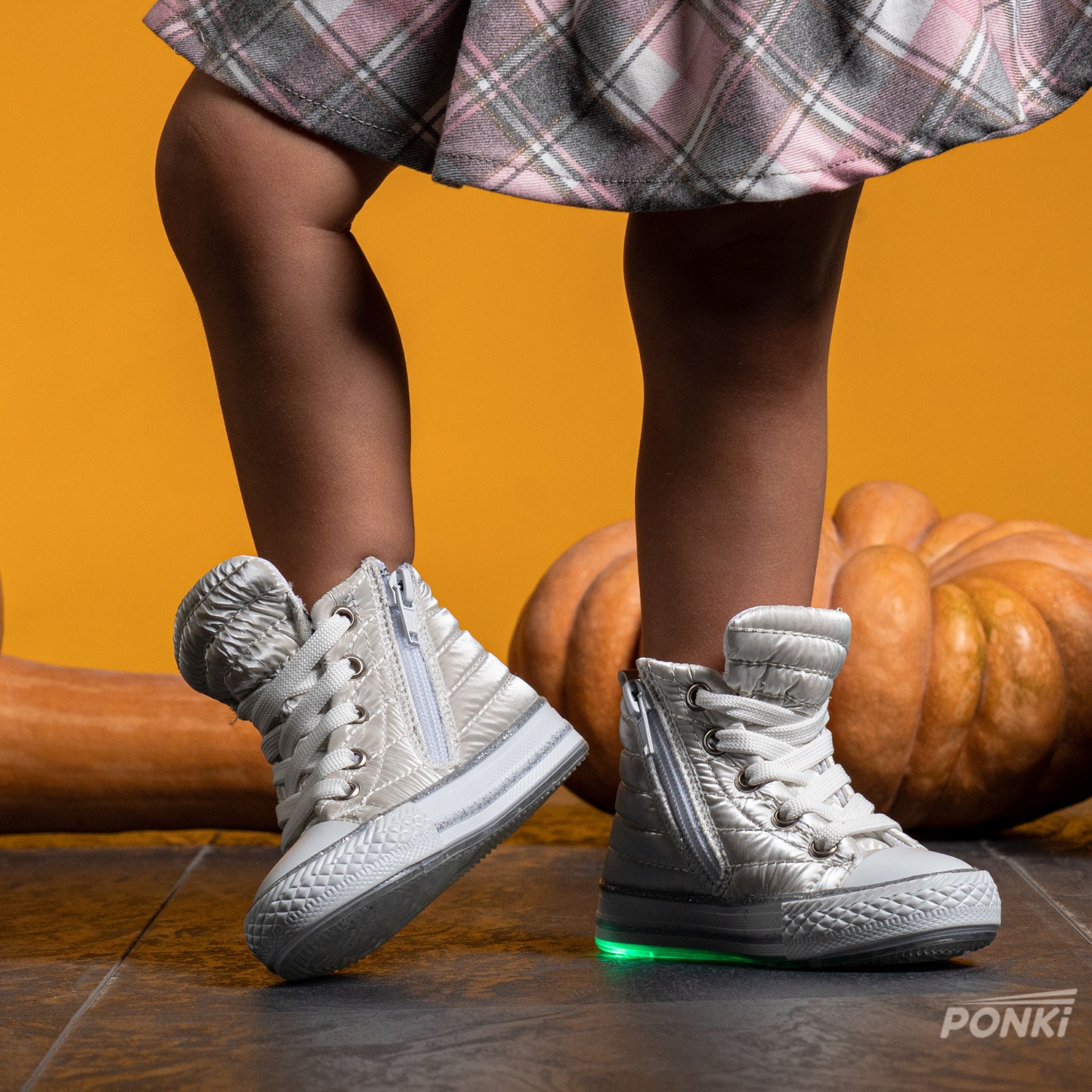 Baby sneakers with luminous sole PONKI CNW-RS WHITE №22-25