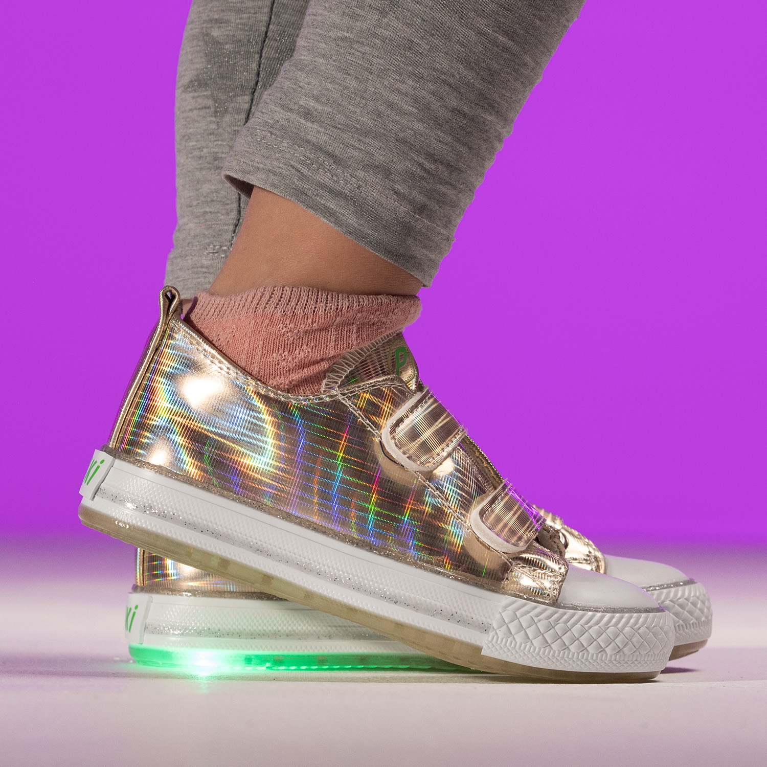 Children's sports shoes with luminous soles PONKI CNW-RS Gold №26-30
